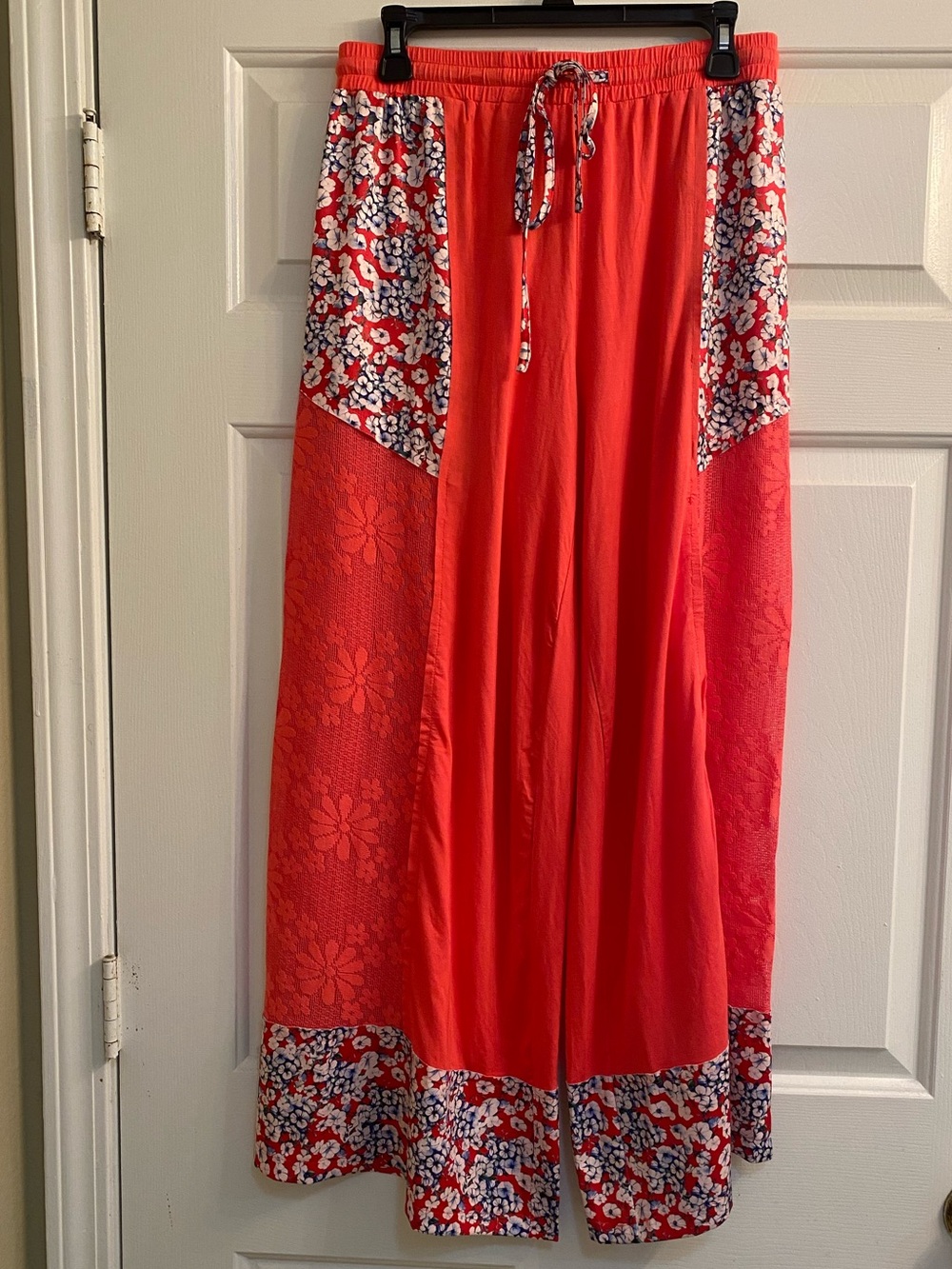 POL Red Floral Panel Wide-Leg Pants - Picture 1 of 6